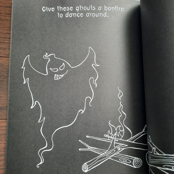 Spooky Doodles Book - Picture 6 of 7
